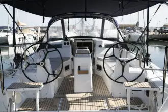 Thumbnail von Beneteau Oceanis 34.1
