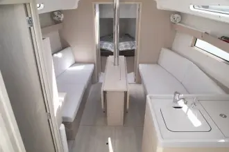 Thumbnail von Beneteau Oceanis 34.1