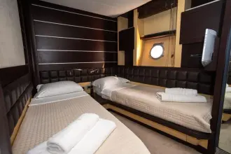 Thumbnail von Azimut 86s