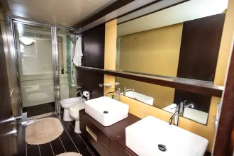 Thumbnail von Azimut 86s