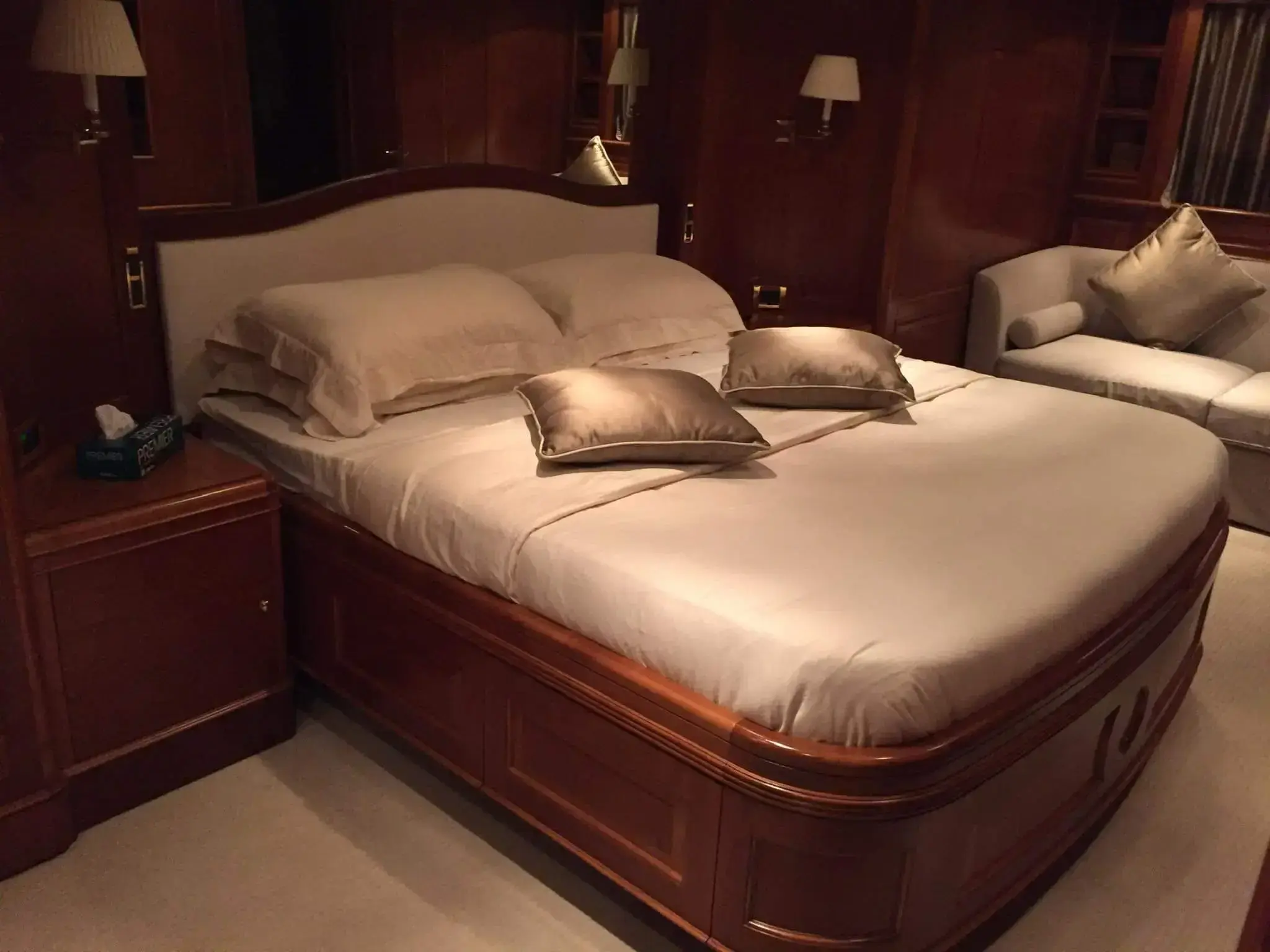 Thumbnail von Benetti Tradition 100