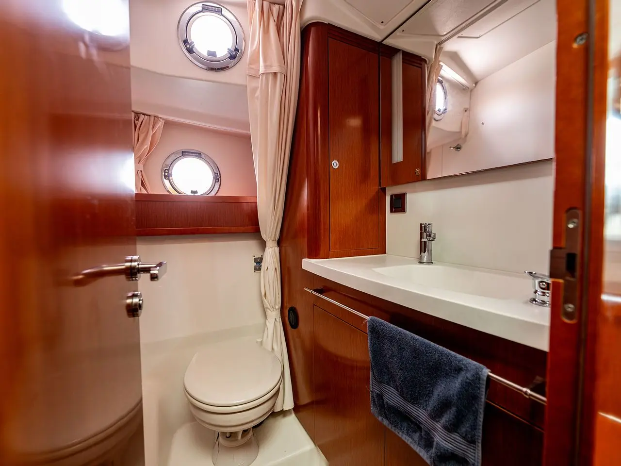 Thumbnail von Beneteau Swift Trawler 44 LILU II