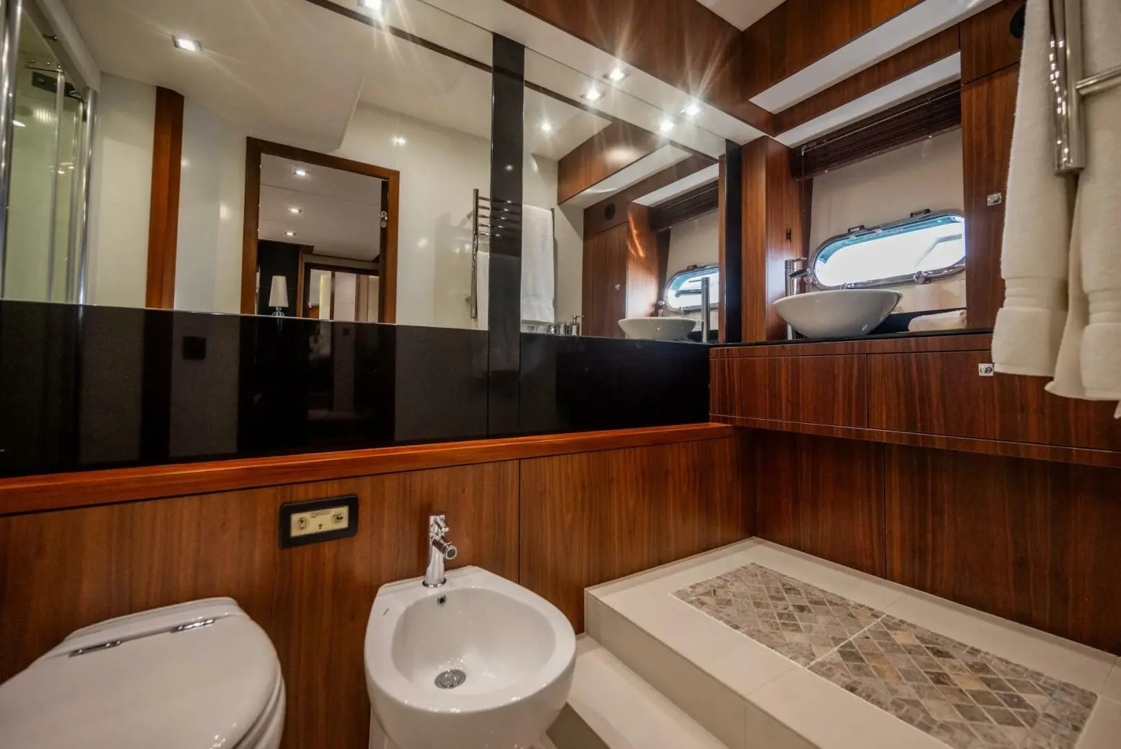 Thumbnail von Sunseeker 75 Yacht