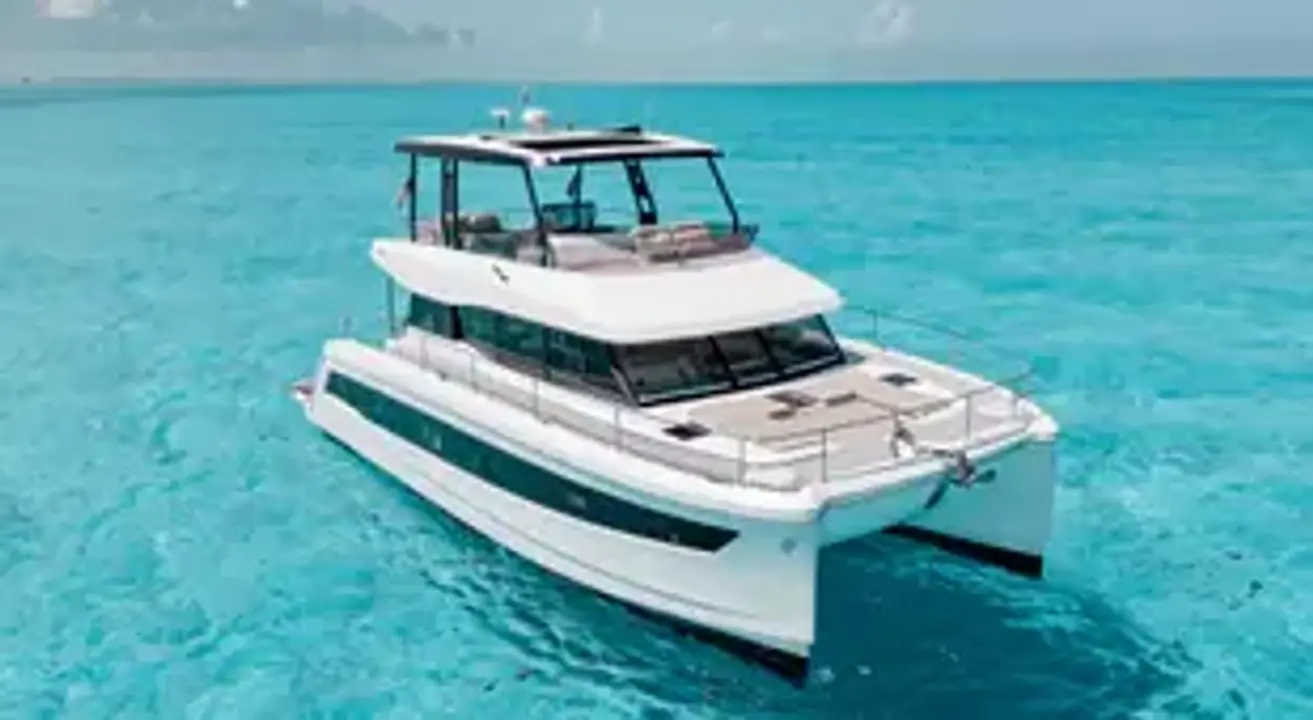 Fountaine Pajot MY 6