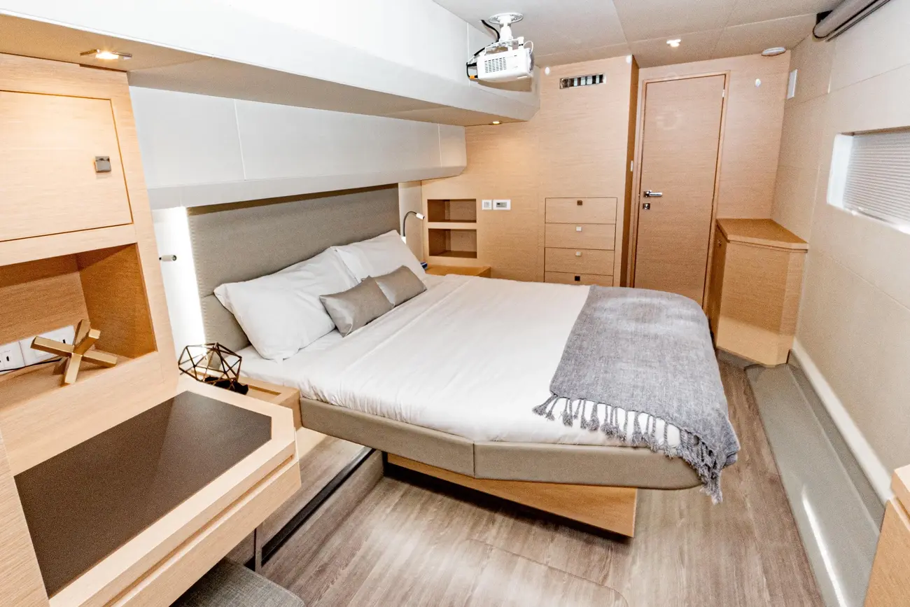 Thumbnail von Fountaine Pajot MY 6