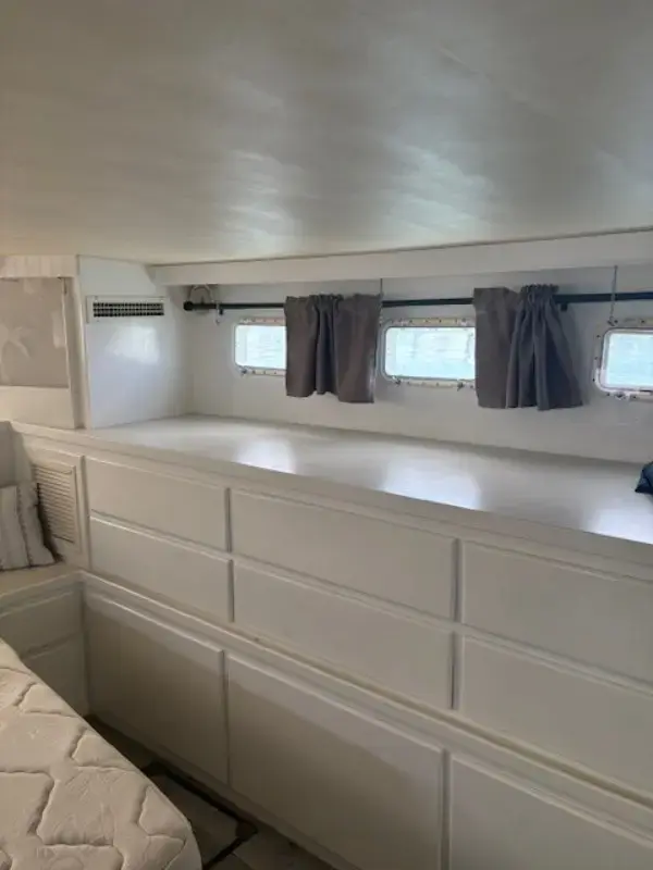 Thumbnail von Hatteras 70 Convertible ISLAND