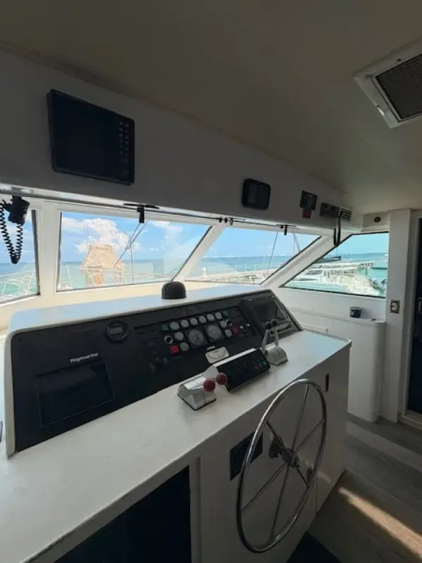 Thumbnail von Hatteras 70 Convertible ISLAND