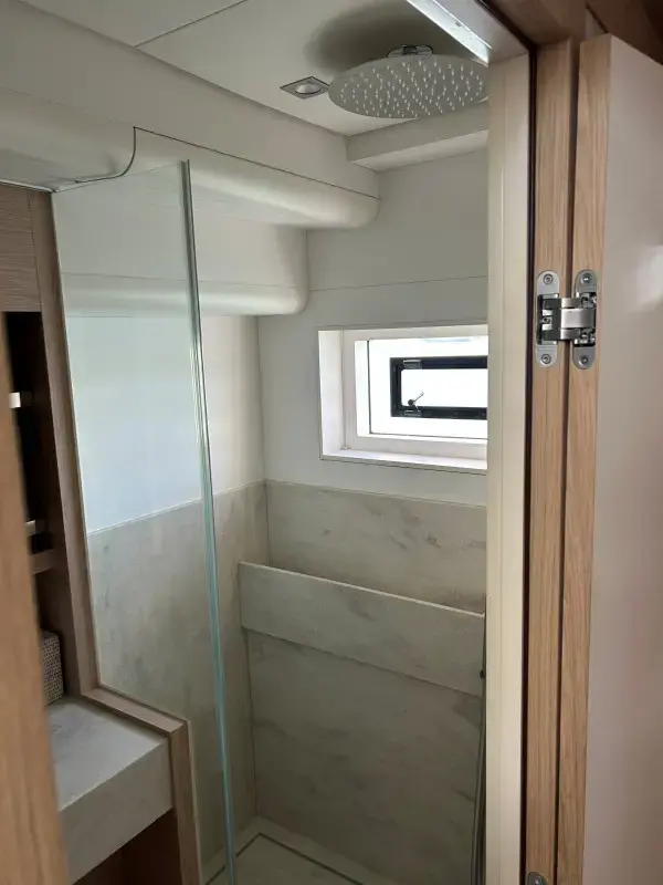 Thumbnail von Lagoon Seventy 7 MATY