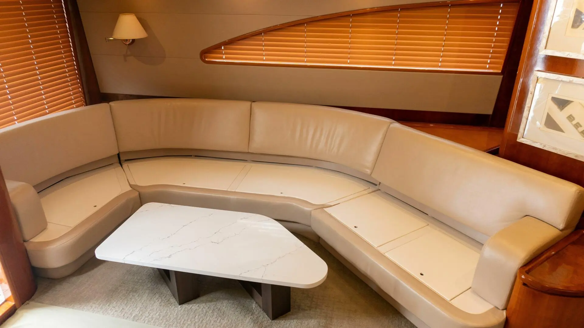 Thumbnail von Bertram 67 Convertible Chill 'N