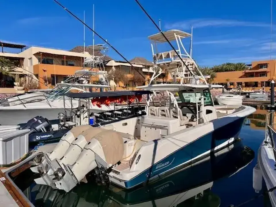 Boston Whaler 370 Outrage SEA SEÑOR