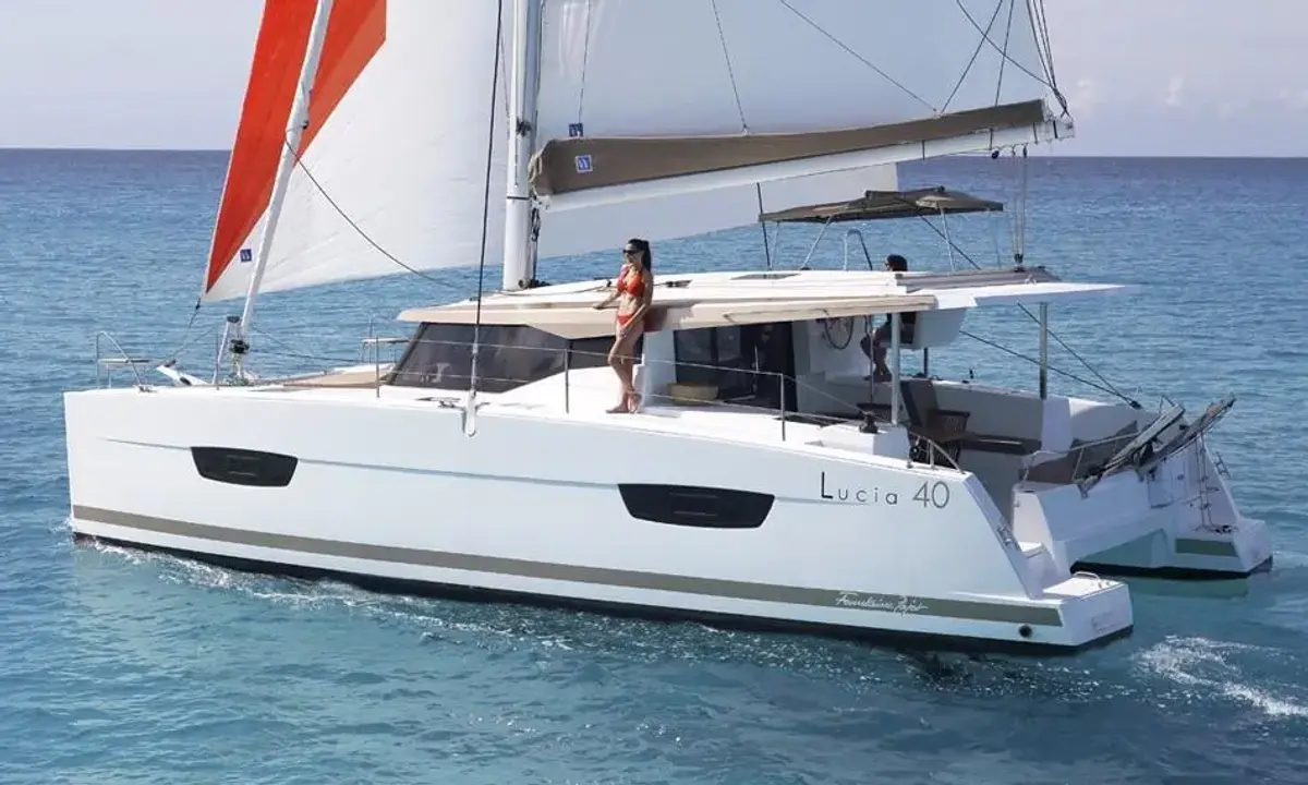 Fountaine Pajot Lucia 40