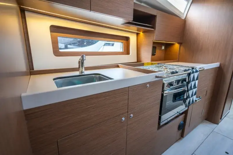 Thumbnail von Beneteau Oceanis 37.1