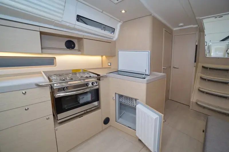 Thumbnail von Beneteau Oceanis 40.1