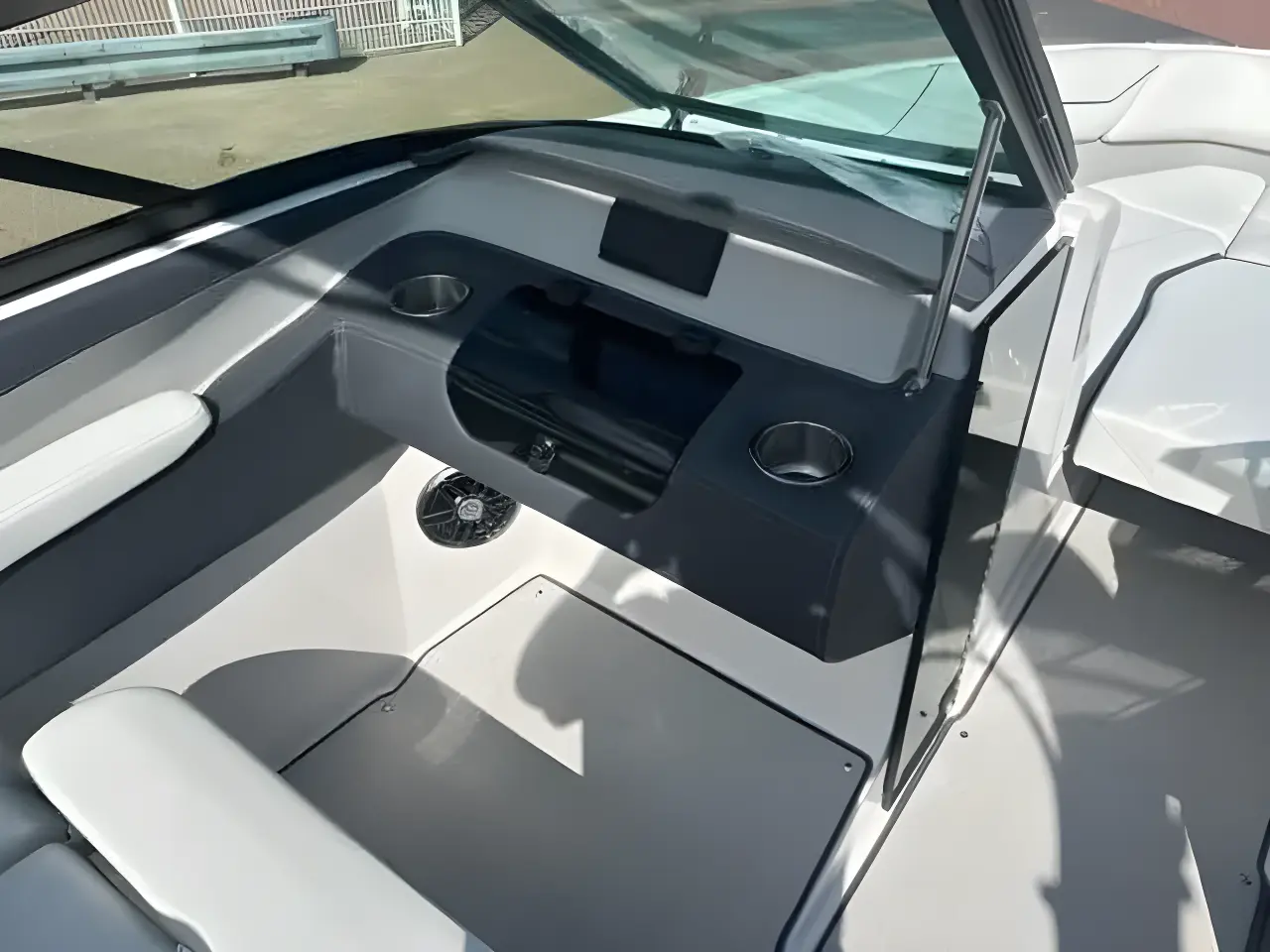 Thumbnail von Regal LS4 Surf