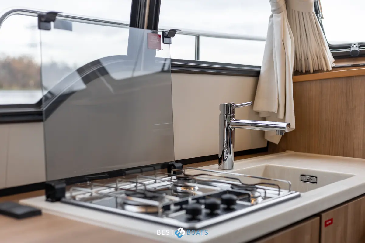 Thumbnail von Linssen 30 SL Sedan