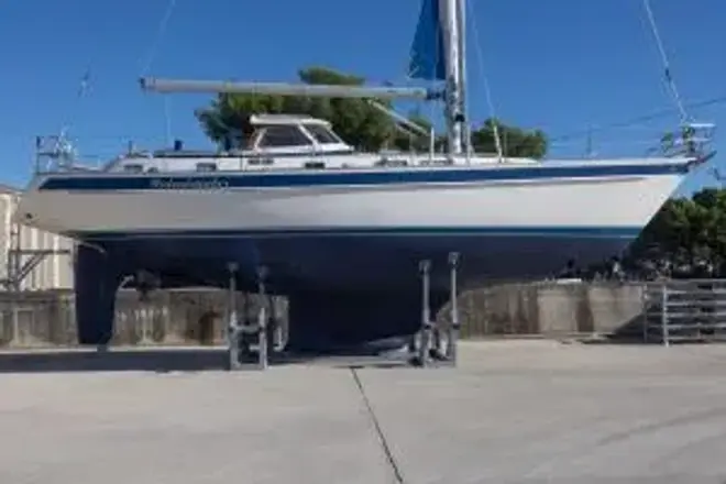 Hallberg-Rassy 42