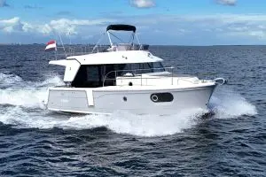 Thumbnail von Beneteau Swift Trawler 30