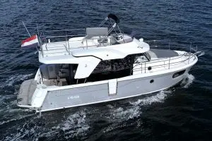 Thumbnail von Beneteau Swift Trawler 30