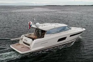 Thumbnail von Prestige 560 S