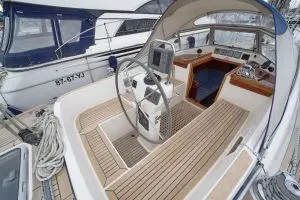 Thumbnail von Hallberg-Rassy 37