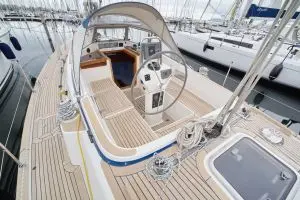 Thumbnail von Hallberg-Rassy 37