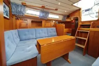 Thumbnail von Hallberg-Rassy 37