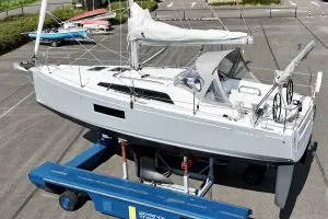 Thumbnail von Beneteau Oceanis 30.1