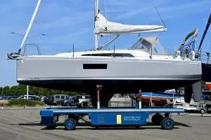 Thumbnail von Beneteau Oceanis 30.1