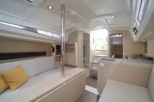 Thumbnail von Beneteau Oceanis 30.1