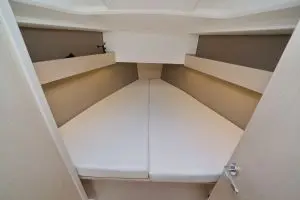 Thumbnail von Beneteau Oceanis 30.1