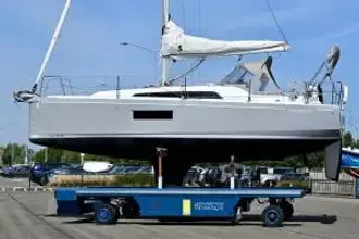 Thumbnail von Beneteau Oceanis 30.1