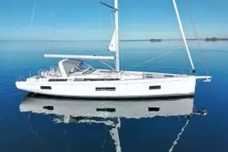 Beneteau Oceanis Yacht 54