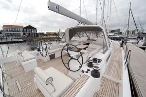 Thumbnail von Beneteau Oceanis Yacht 54