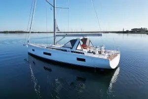 Thumbnail von Beneteau Oceanis Yacht 54