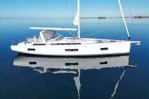 Thumbnail von Beneteau Oceanis Yacht 54
