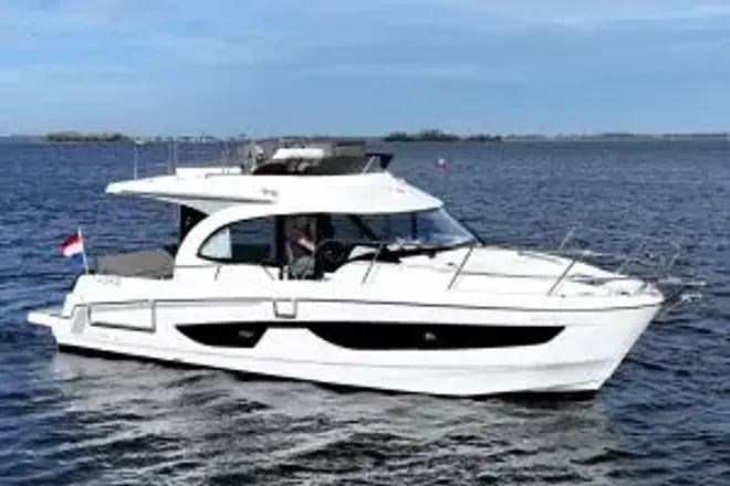 Beneteau Antares 11 Fly