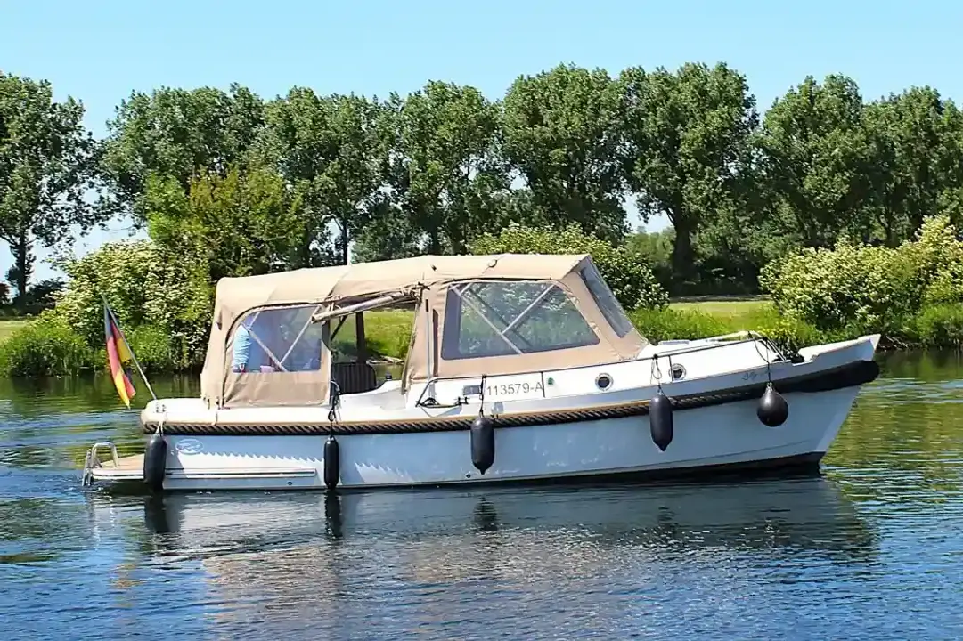 Intercruiser 27 Cabin