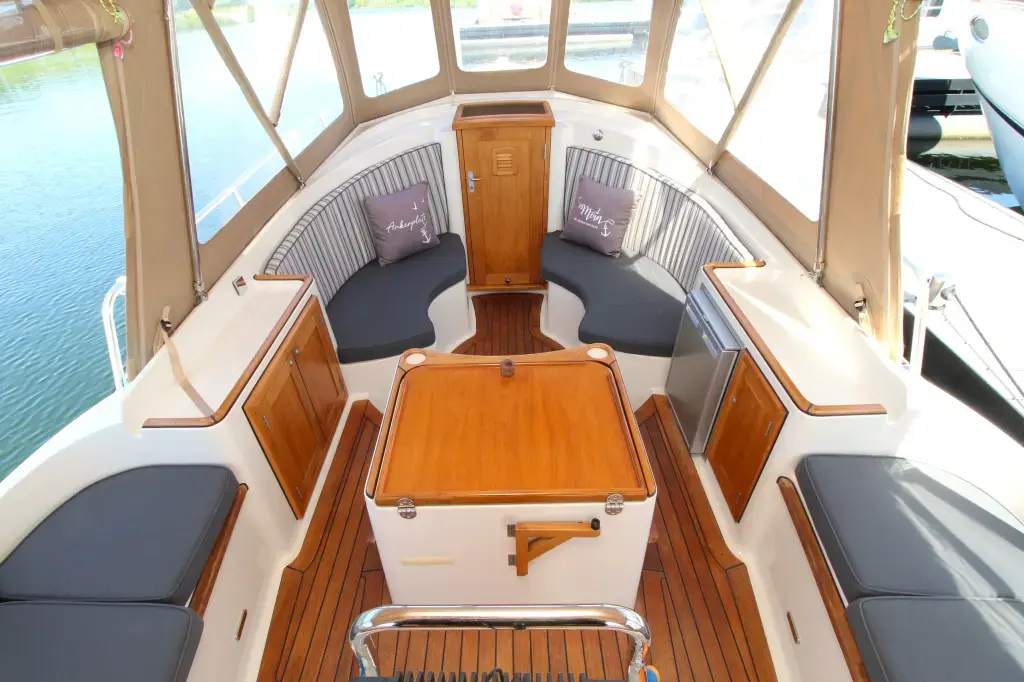 Thumbnail von Intercruiser 27 Cabin