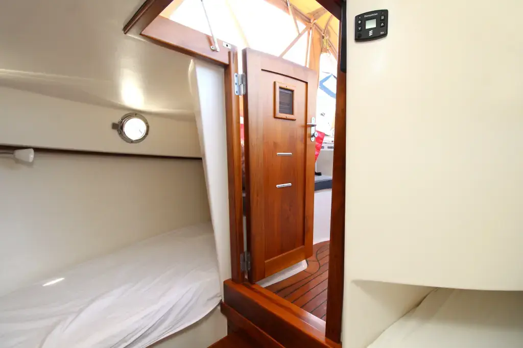 Thumbnail von Intercruiser 27 Cabin
