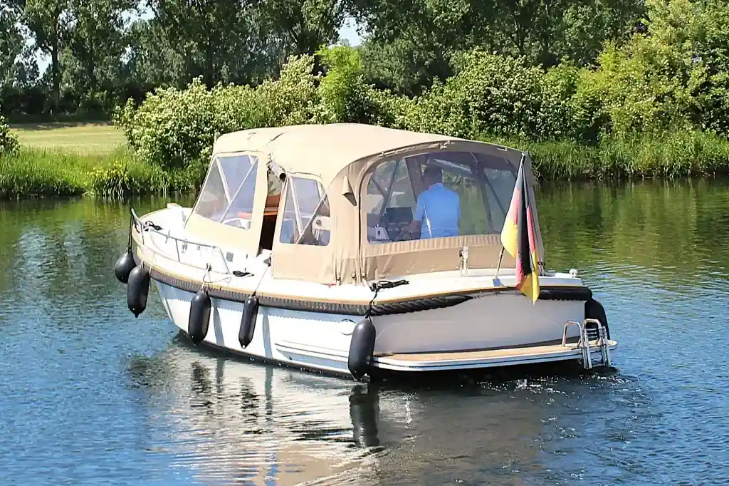 Thumbnail von Intercruiser 27 Cabin