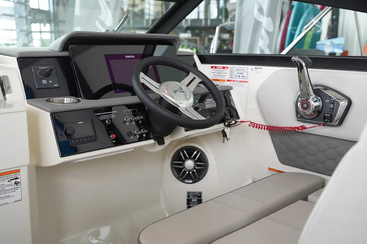 Thumbnail von Sea Ray SDX 250