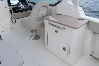 Thumbnail von Boston Whaler 240 Vantage