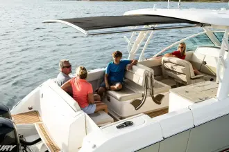 Thumbnail von Boston Whaler 320 Vantage
