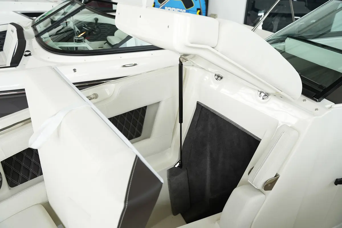 Thumbnail von Sea Ray SLX 250