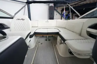 Thumbnail von Sea Ray SLX 250