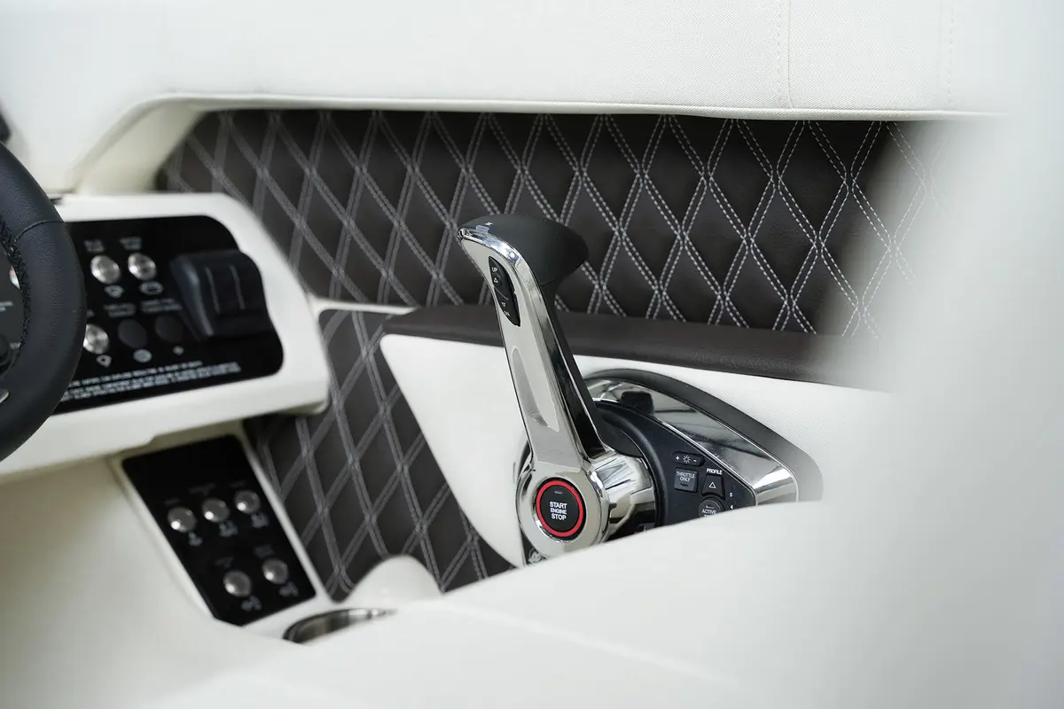 Thumbnail von Sea Ray SLX 250