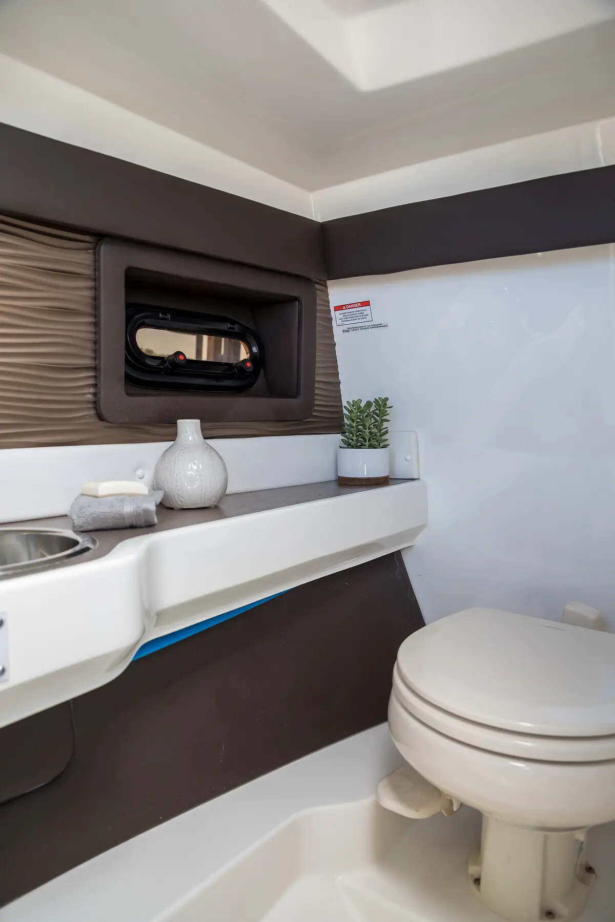 Thumbnail von Sea Ray SLX 280