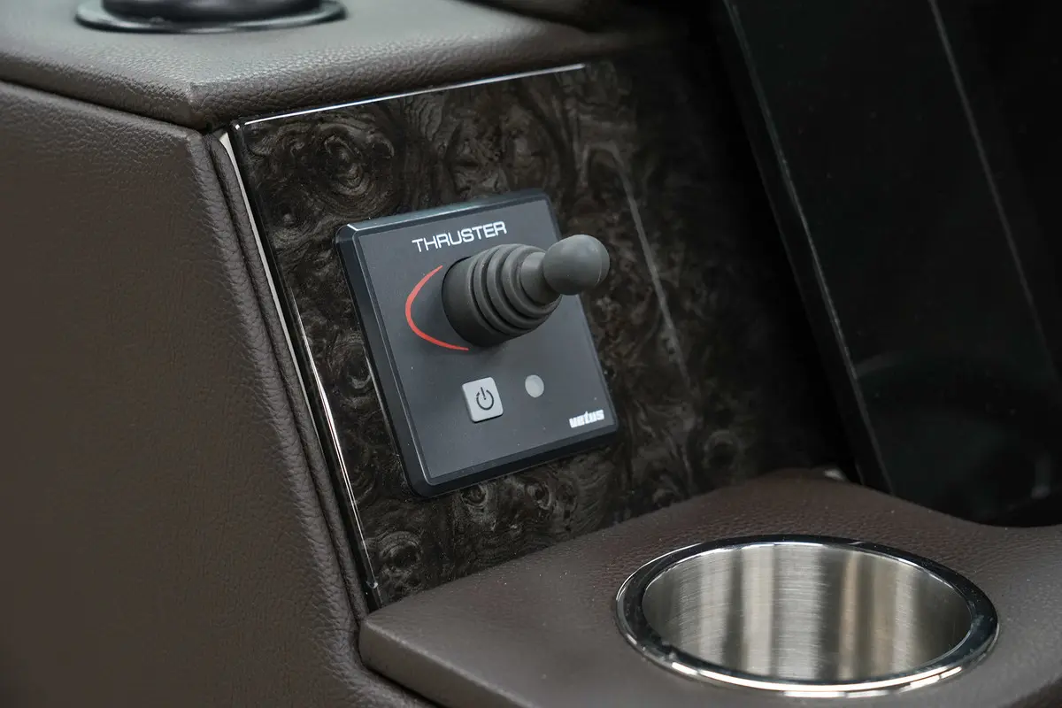 Thumbnail von Sea Ray SDX 270