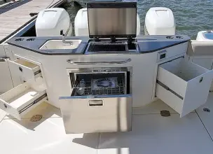 Thumbnail von Boston Whaler 405 Conquest