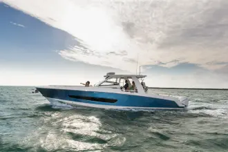 Thumbnail von Boston Whaler 420 Outrage